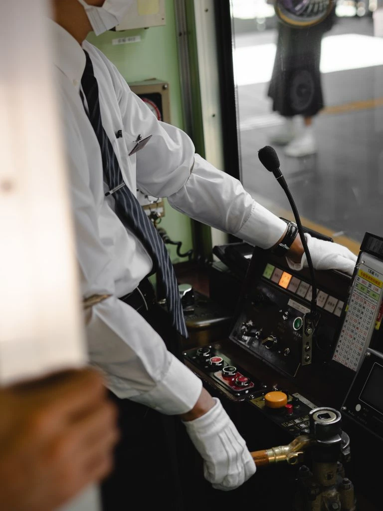 A dispatcher at a fleet control room handling an after-hours emergency parts request.
